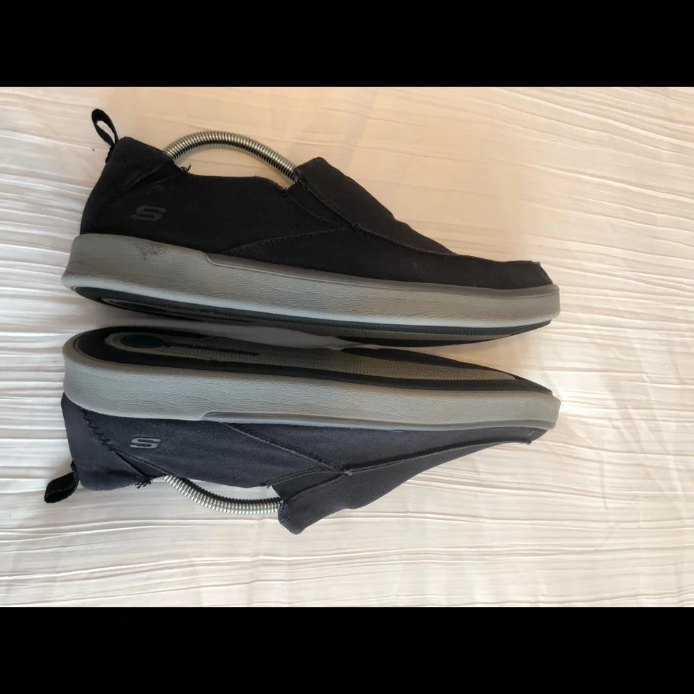COPY - Men Skechers slip ons